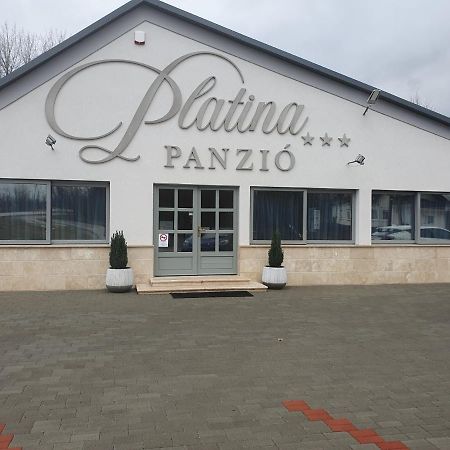Platina Panzio*** Bed and Breakfast Újhartyán Εξωτερικό φωτογραφία