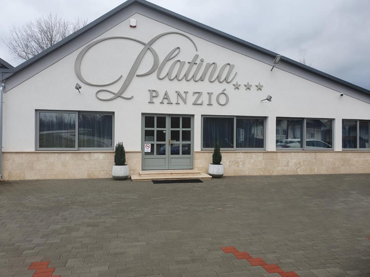Platina Panzio*** Bed and Breakfast Újhartyán Εξωτερικό φωτογραφία