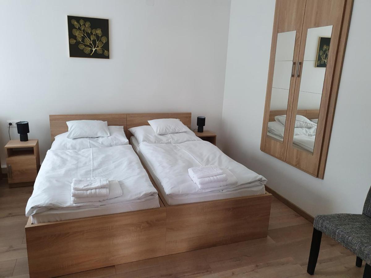 Platina Panzio*** Bed and Breakfast Újhartyán Εξωτερικό φωτογραφία