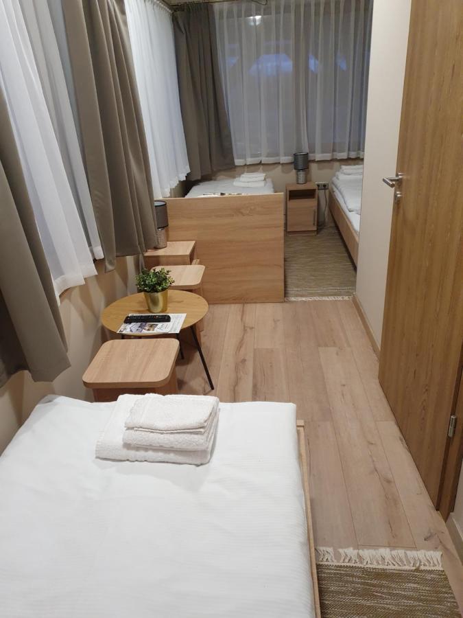 Platina Panzio*** Bed and Breakfast Újhartyán Εξωτερικό φωτογραφία
