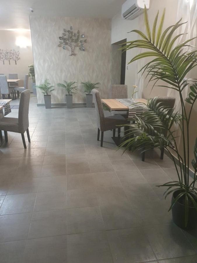 Platina Panzio*** Bed and Breakfast Újhartyán Εξωτερικό φωτογραφία